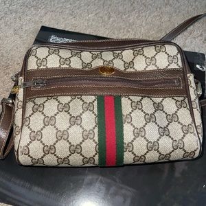 Vintage Gucci Supreme crossbody bag